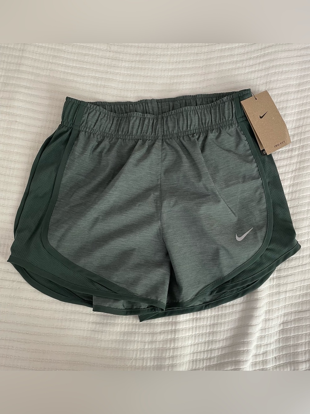 NWT Nike tempo shorts